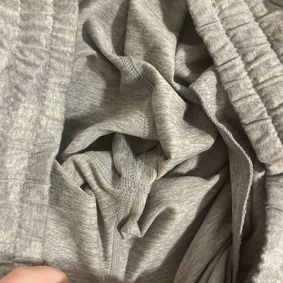 Vuori Gray Camo Performance Jogger Sz XL - Picture 3 of 6